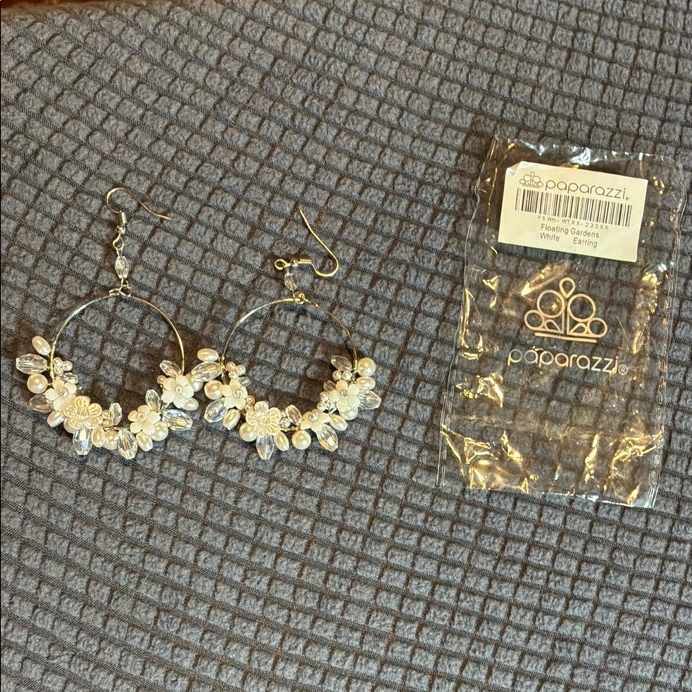 Paparazzi Silver Hoop Earrings with White Floral Accents-NWT’s